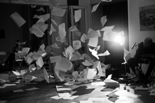Svět z papíru - PONEC - divadlo pro tanec